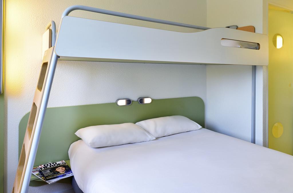 Ibis Budget Sud Comet Hotel