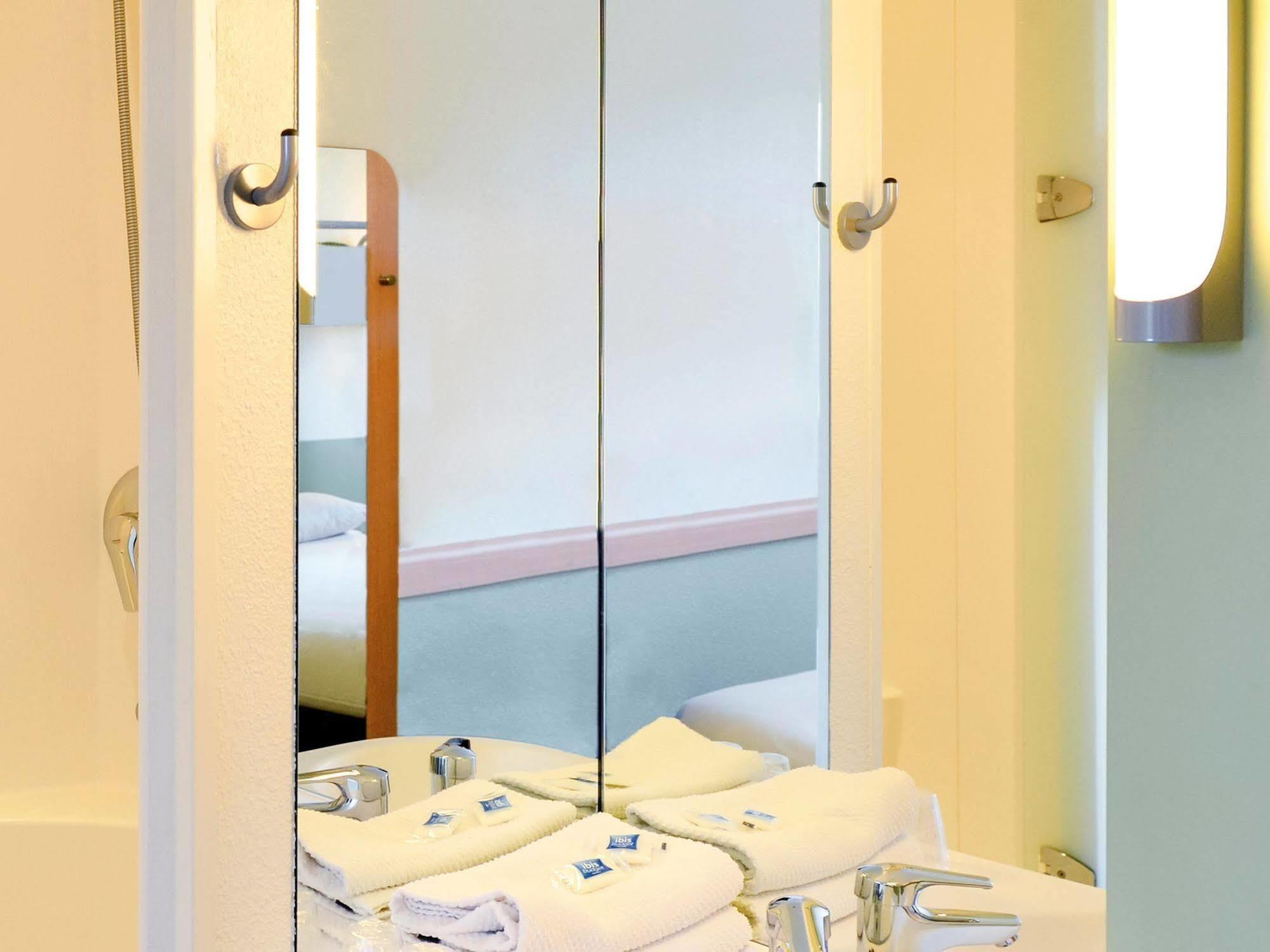 Ibis Budget Sud Comet Hotel