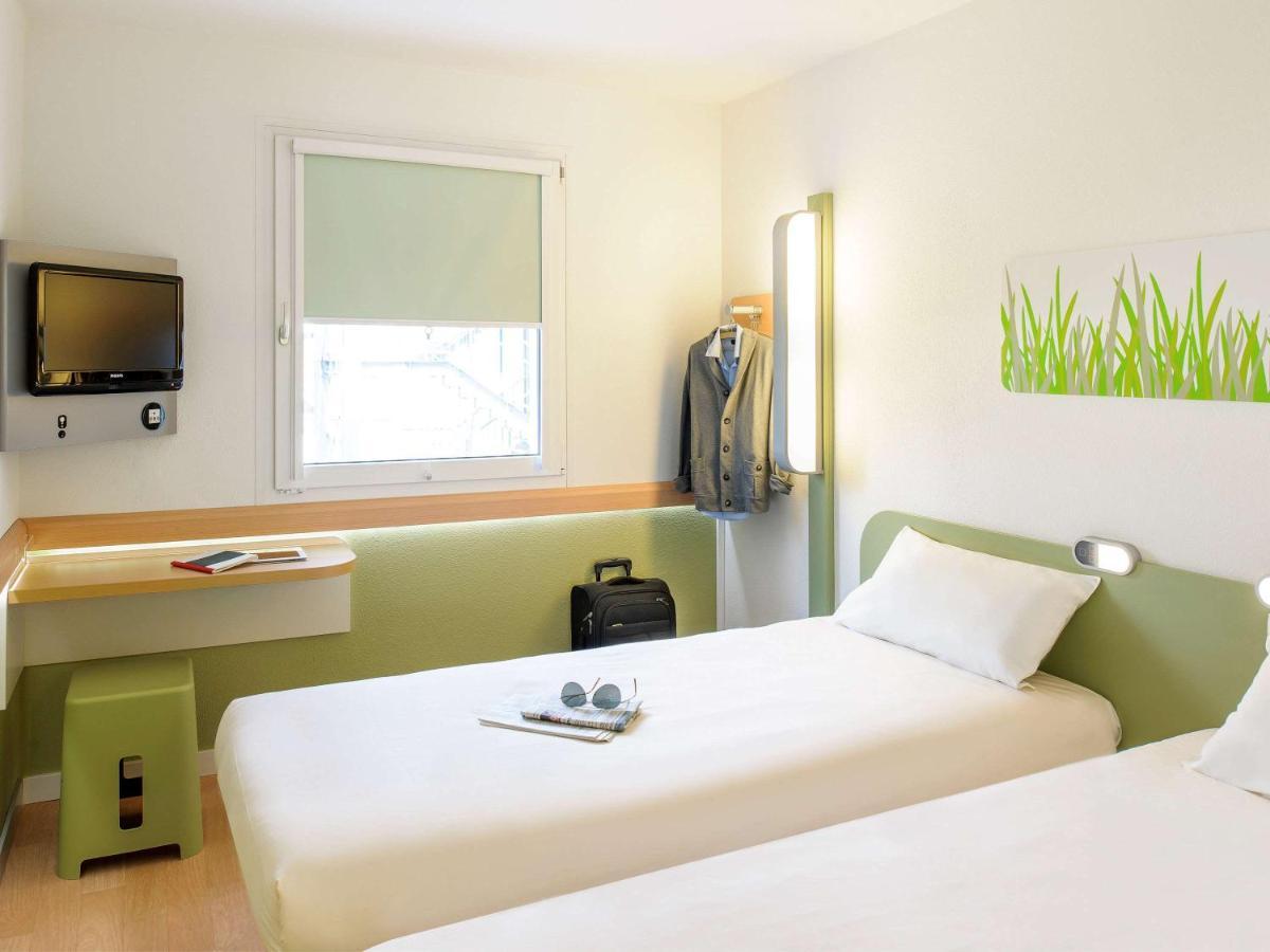 Ibis Budget Sud Comet 2*